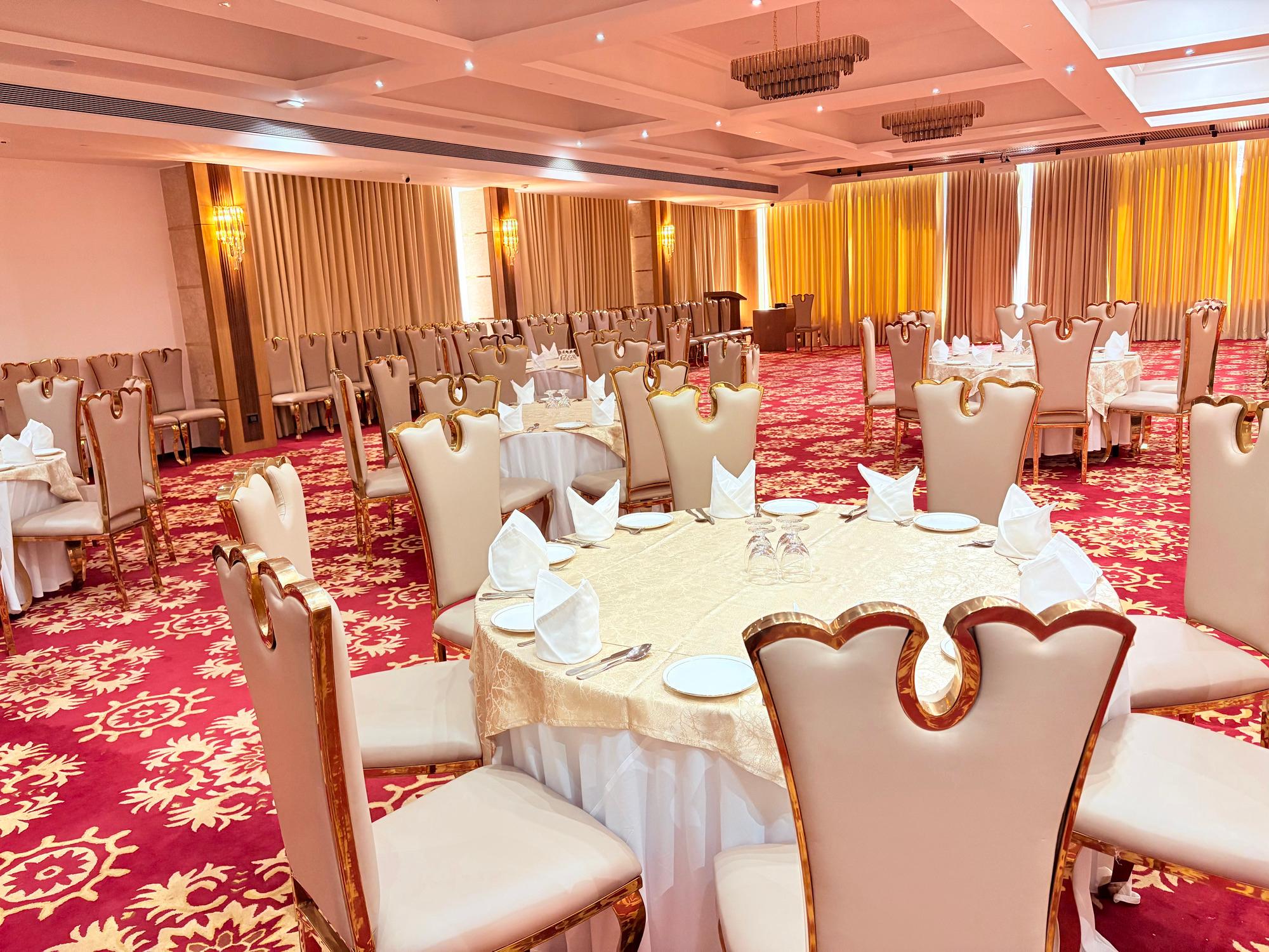 GLAUCUS BANQUETS image 3