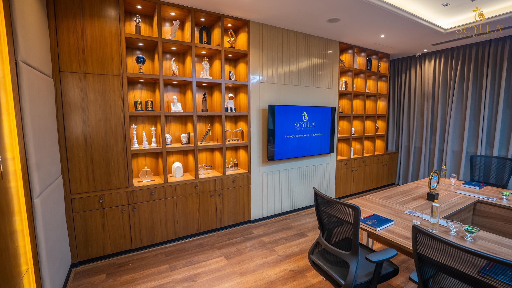 NEREUS MEETING ROOM image 2